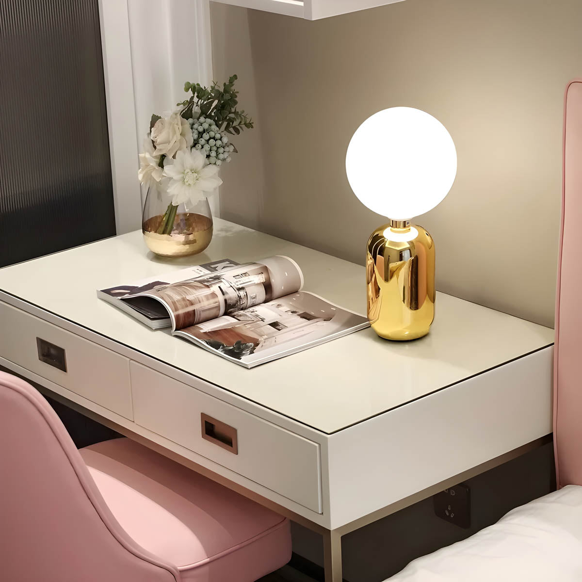 Vessina – Elegante Bolvormige Tafellamp - Vessina