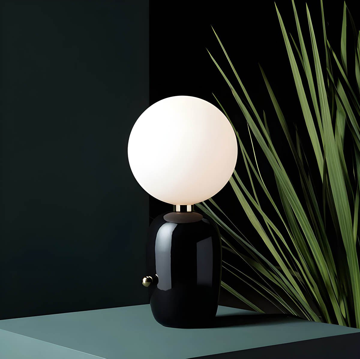 Vessina – Elegante Bolvormige Tafellamp - Vessina