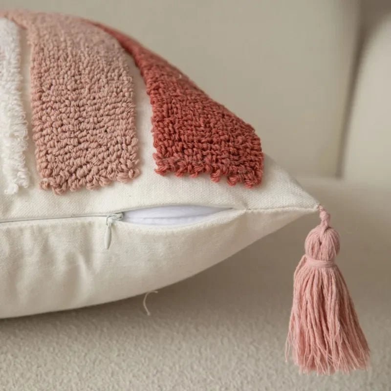 Kussenhoes van katoenmix met tufted geometrisch borduursel - Vessina
