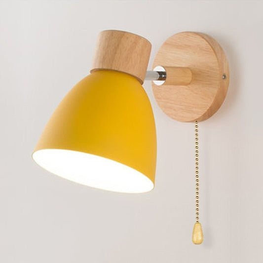 Scandinavische wandlamp van hout met metalen details - Vessina