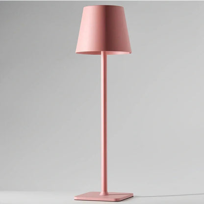 Tafellamp hoog model in ijzer, minimalistisch design - Vessina