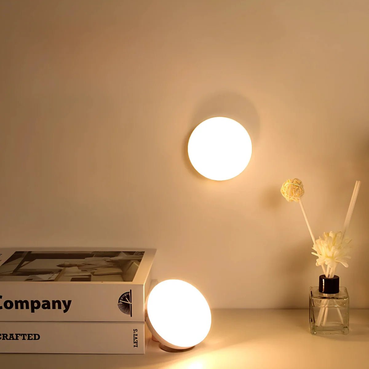 Wandlamp met LED en Bewegingssensor – Wit ABS - Vessina